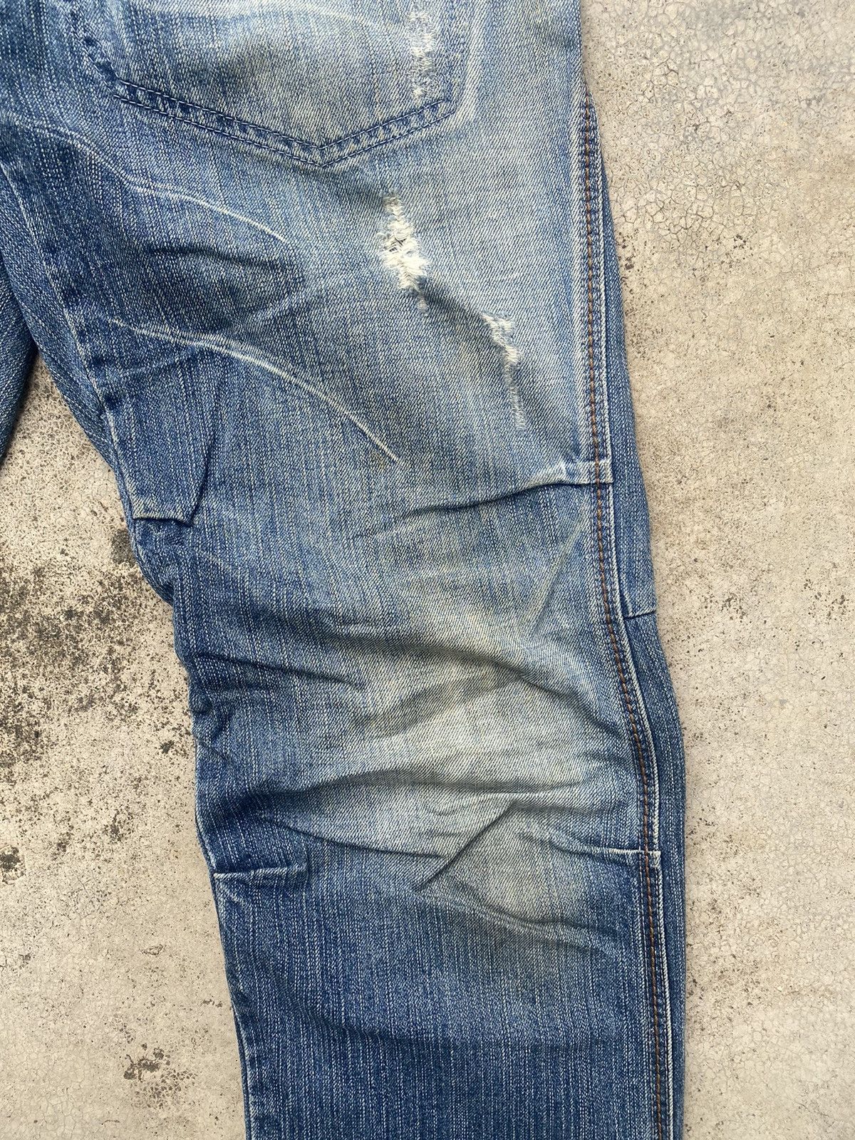 Designer × Le Grande Bleu (L.G.B.) × Marithe + Francois Girbaud Marithe Francois Girbaud Distressed Clawmark Jeans Size US 29 - 8 Thumbnail