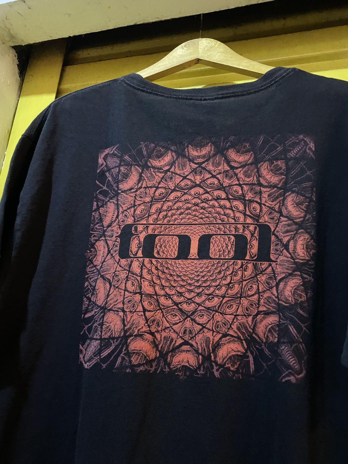 Band Tees Tool 10.000 days band tee Size US XL / EU 56 / 4 - 5 Thumbnail