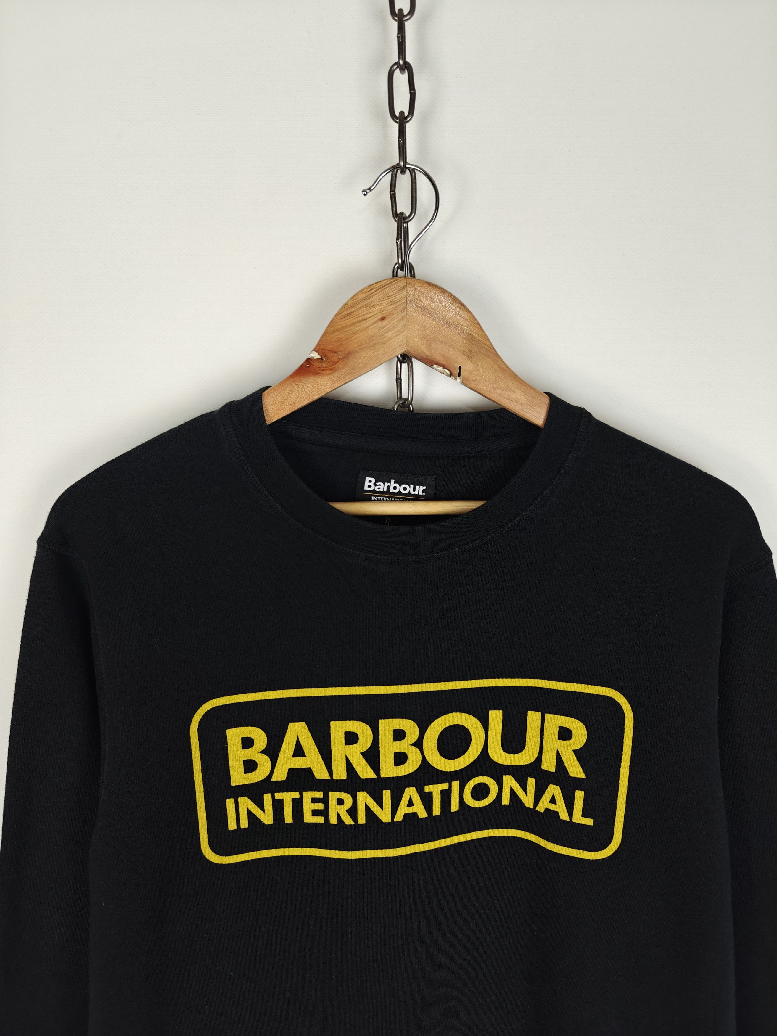 Barbour Barbour International Sweatshirt Crewneck Center Logo size M Size US M / EU 48-50 / 2 - 2 Thumbnail