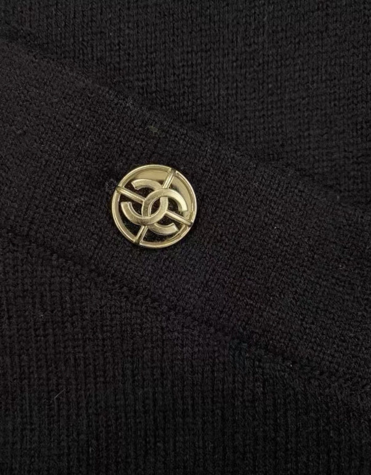 Chanel Chanel Classic Black Cashmere Knit Cardigan Sweater Coat J33 Size S / US 4 / IT 40 - 5 Thumbnail