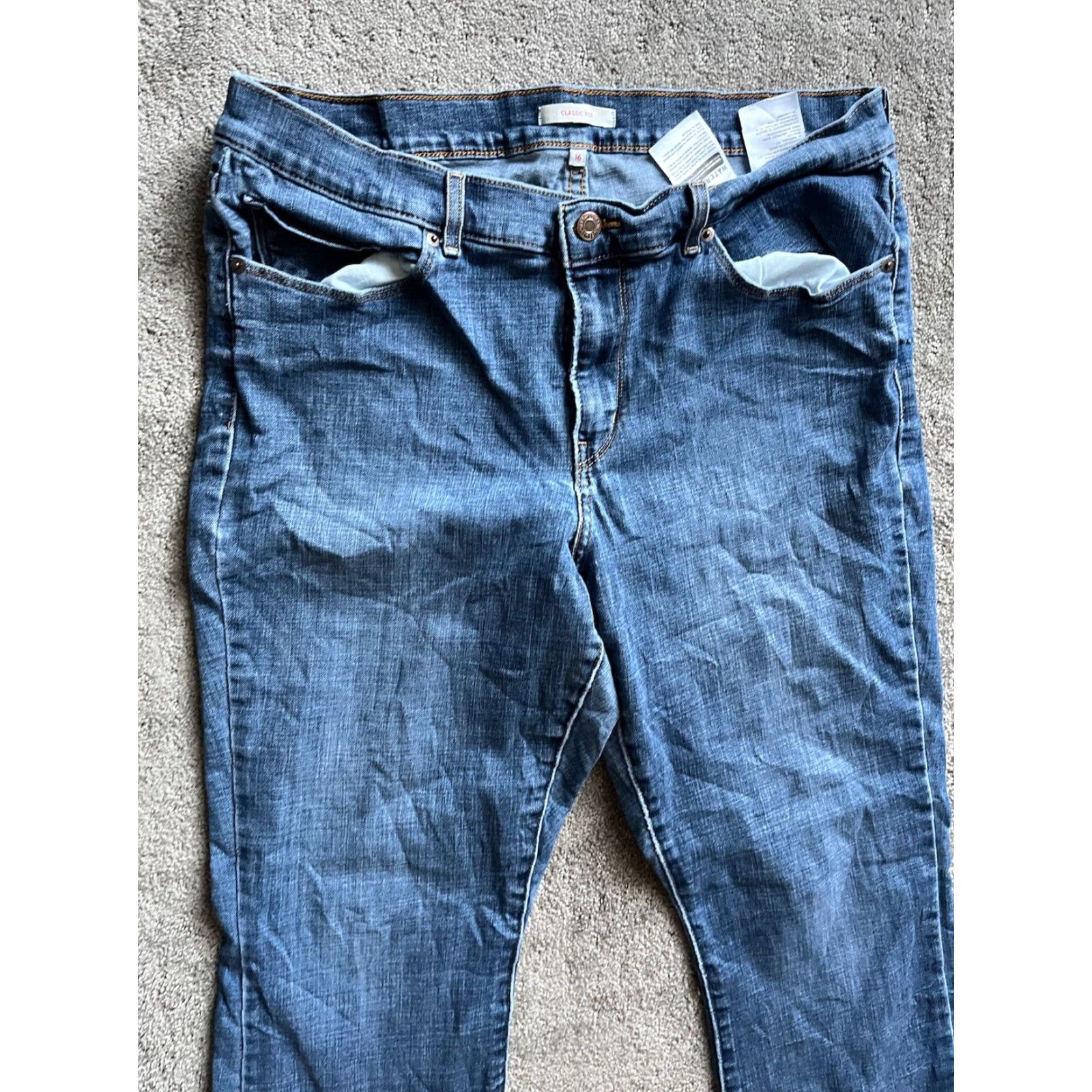 Levi's Levi's Classic Bootcut Jeans Women's Size 16 Blue Medium Wash 33x30 Size 38" / US 16 / IT 52 - 5 Thumbnail