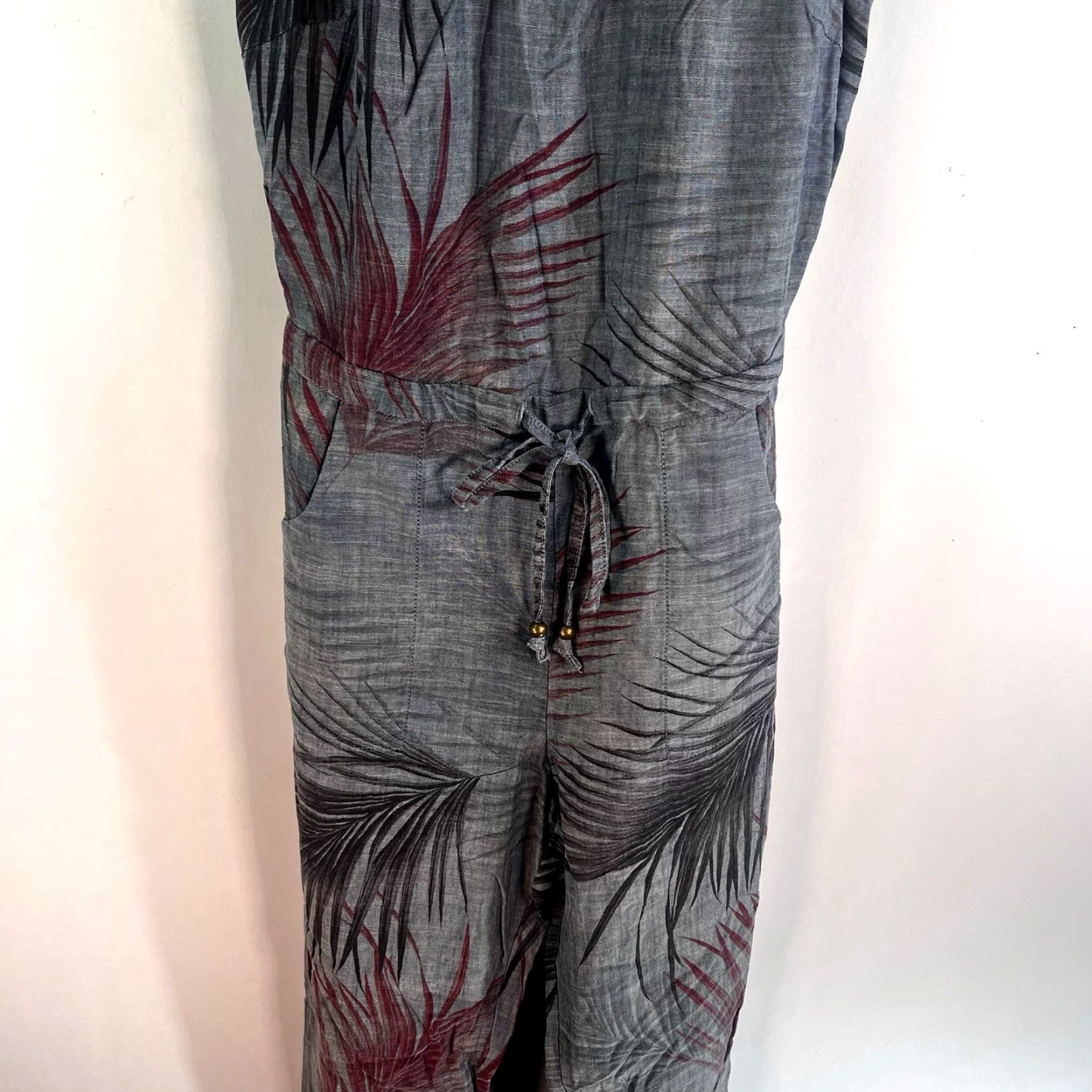 Anthropologie VINTAGE Anthropologie Level 99 Women's Jumpsuit S Gray Floral Linen Blend Sleeveless Cropped Casual Summer Spring Fall Size 28" / US 6 / IT 42 - 3 Thumbnail
