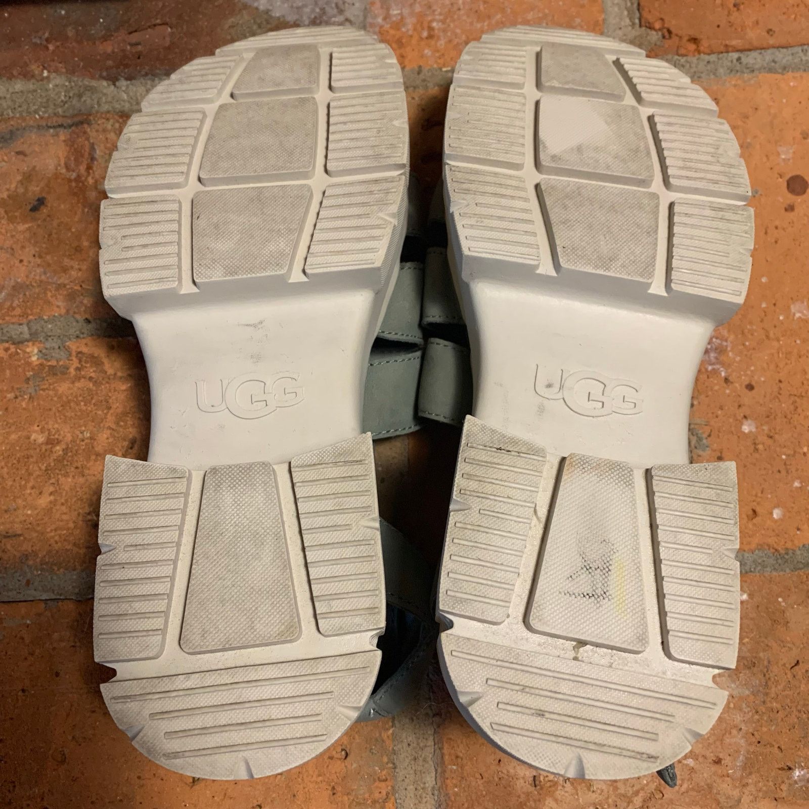 Ugg UGG Ashton Strappy Moss Green Nubuck Chunky Sandal Size 8 Size US 8 / IT 38 - 5 Thumbnail