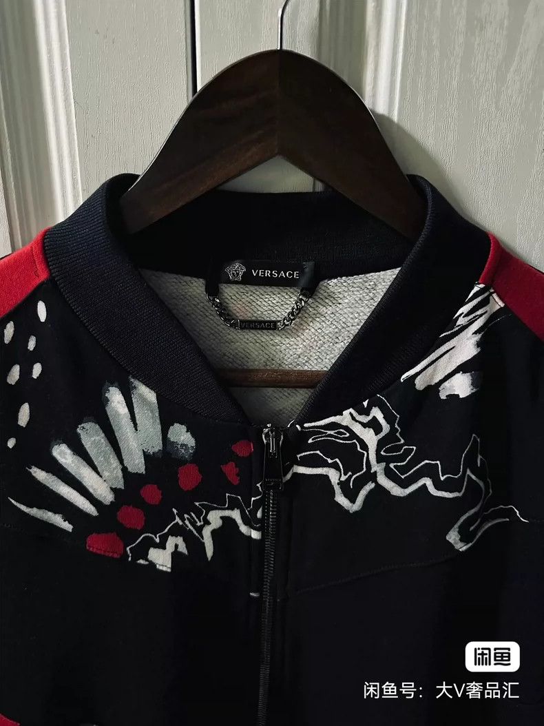 Versace Versace Casual jacket padded clothing Size US L / EU 52-54 / 3 - 3 Thumbnail