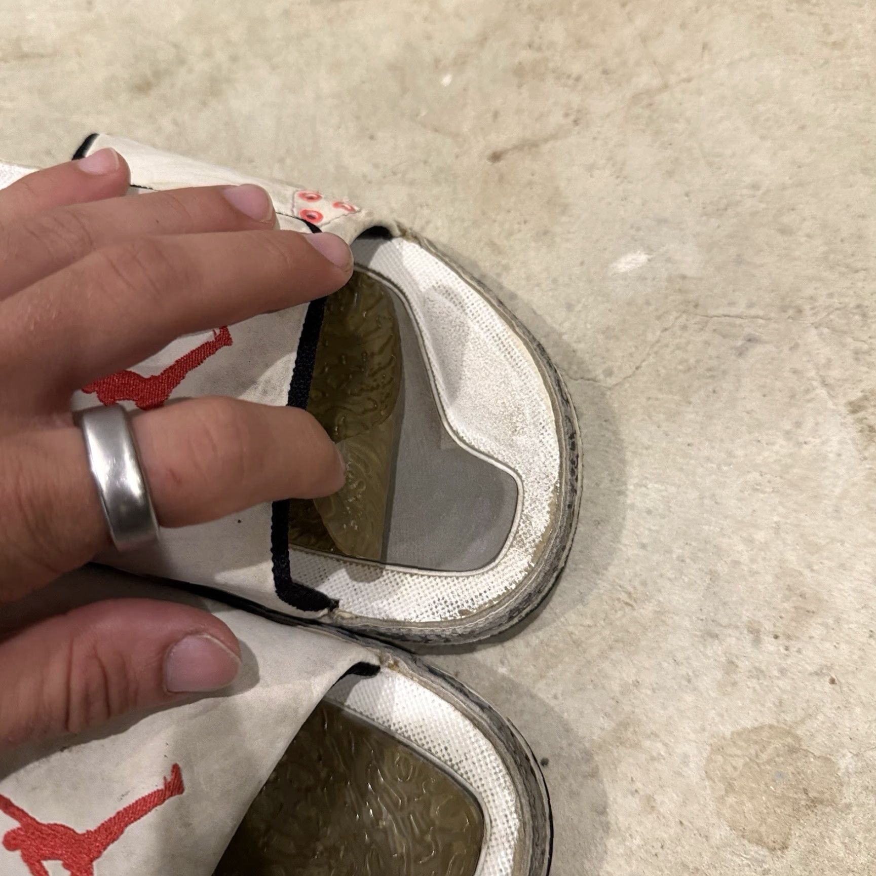 Jordan Brand Jordan 3 Slide White Cement 2014 Lifestyle Slide Sandal Mens 9 428789-106 FLAWS Size ONE SIZE - 3 Thumbnail