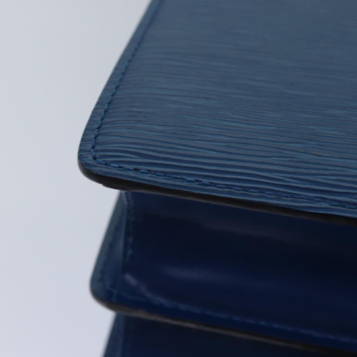 Louis Vuitton LOUIS VUITTON Epi Capuchin Shoulder Bag Blue M52345 Size ONE SIZE - 16 Thumbnail