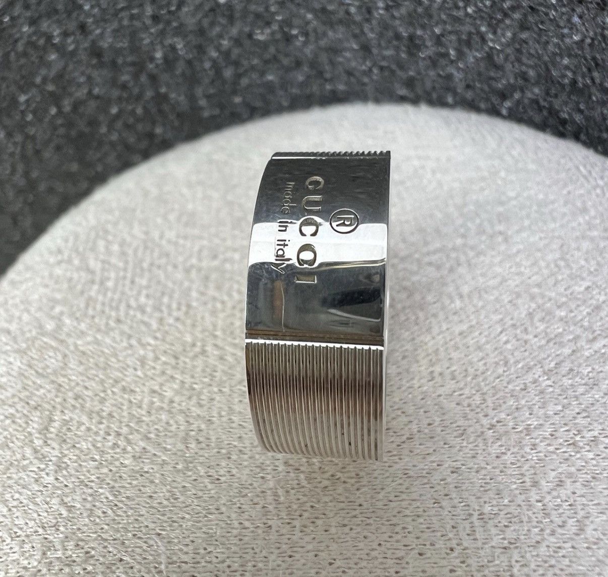 Gucci Gucci Logo Engraved Ring K12 Size ONE SIZE - 7 Thumbnail