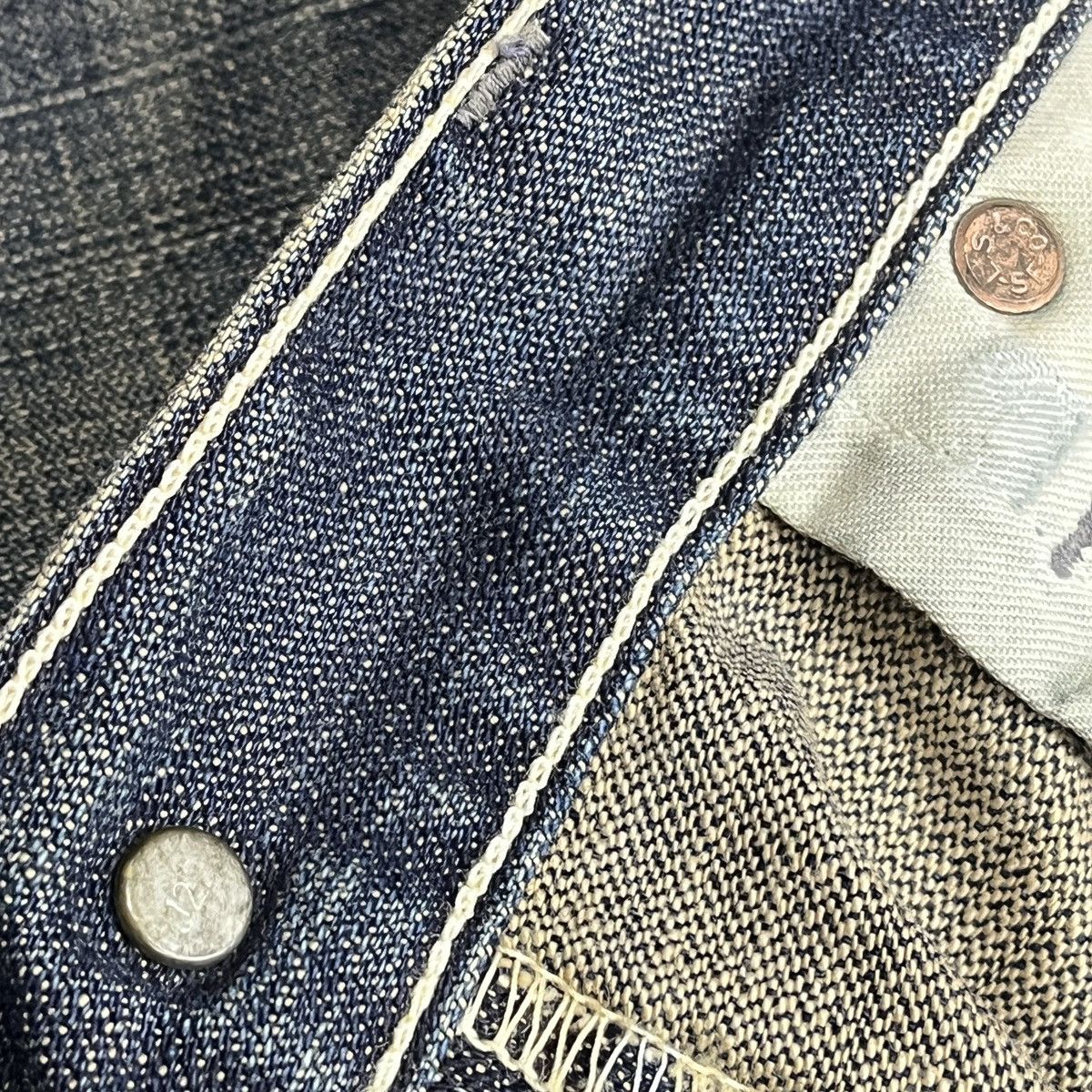 Levi's × Vintage Flared Levis 517 Distressed Denim Faded Blue Size US 33 - 16 Thumbnail