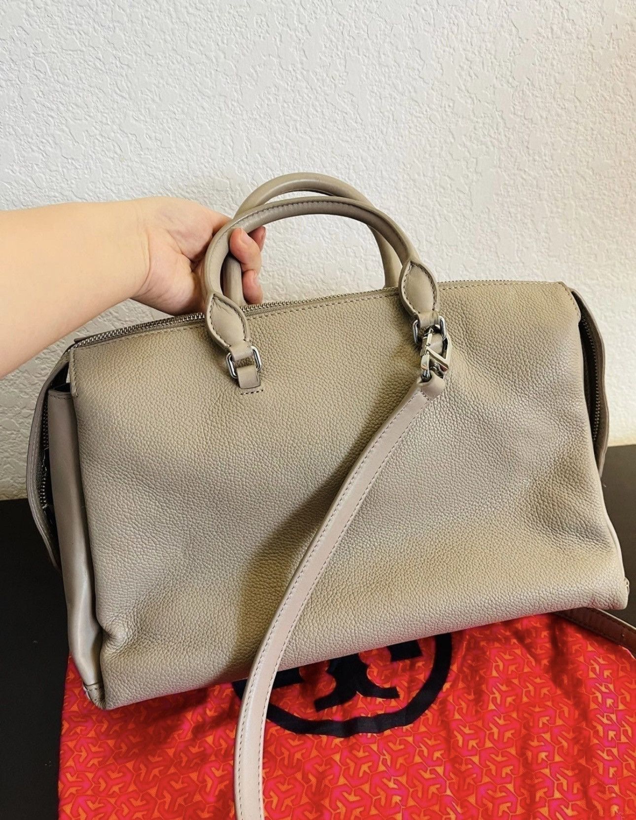 Coach Tory Burch Padlock Satchel Bag in Grey Size ONE SIZE - 4 Thumbnail