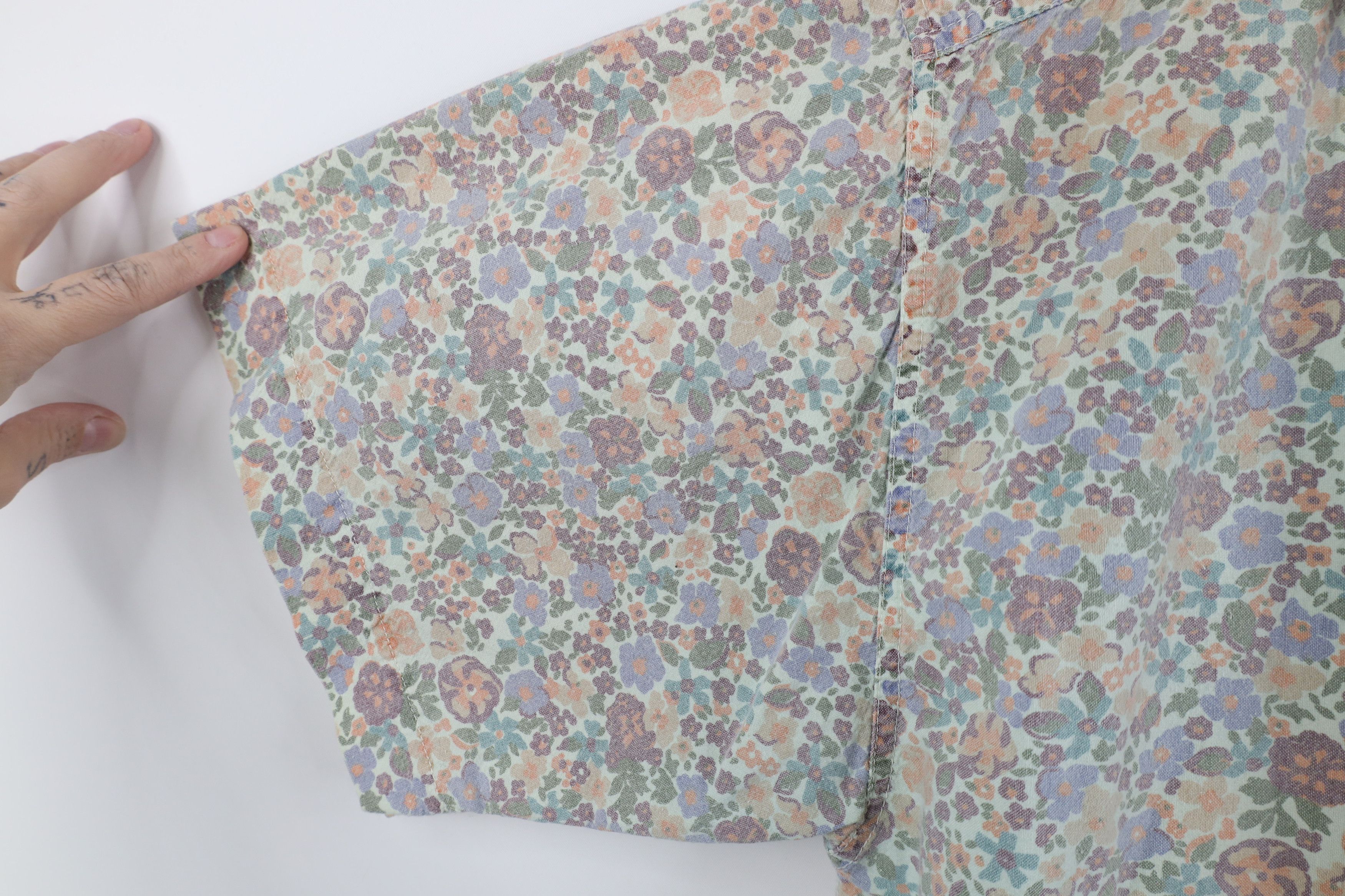 Vintage Vintage 90s Streetwear Flower Short Sleeve Button Shirt Size M / US 6-8 / IT 42-44 - 6 Thumbnail