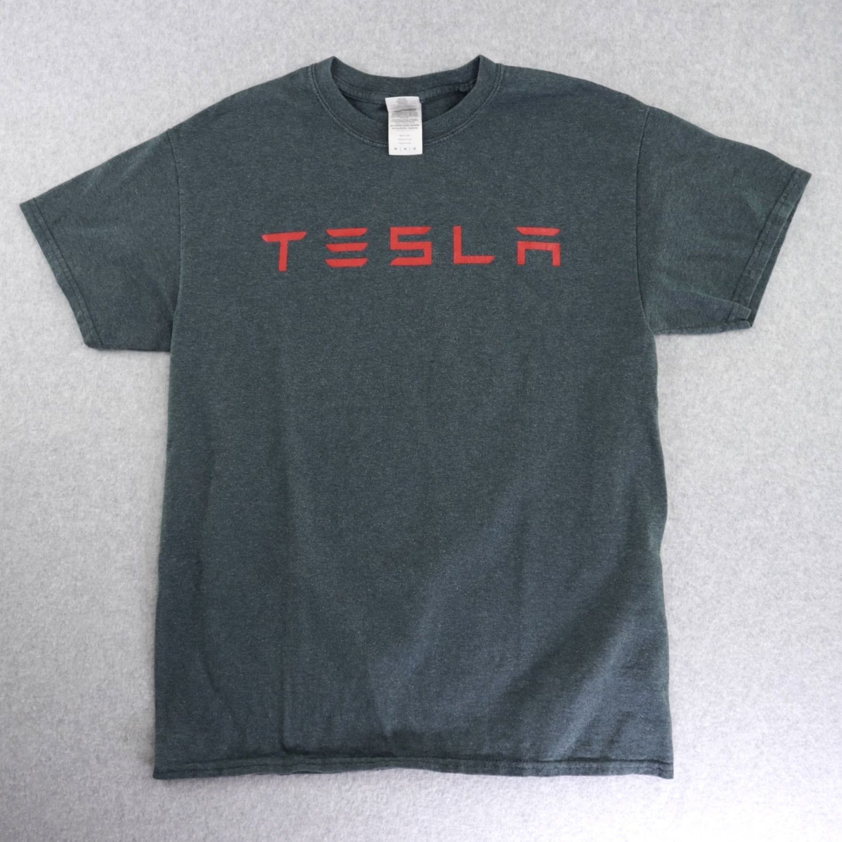 Gildan TESLA T-Shirt Gray Size M Adult Mens Short Sleeve Regular Size US M / EU 48-50 / 2 - 2 Thumbnail