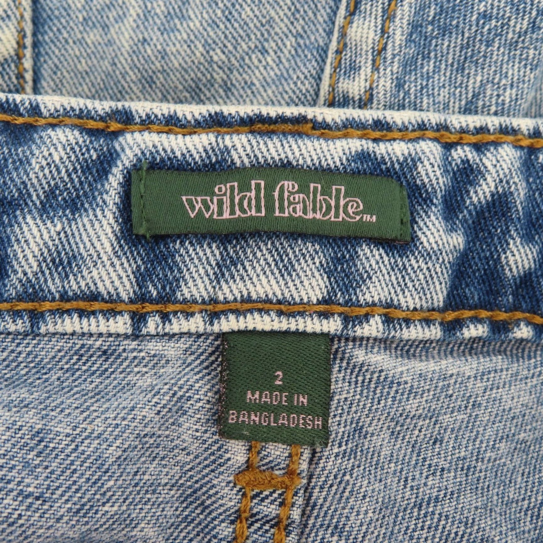 Vintage Wild Fable Women Highest Rise Shorts Blue Denim Button Cut-Off 2 5-Pocket Design Distressed Size 26" / US 2 / IT 38 - 7 Thumbnail