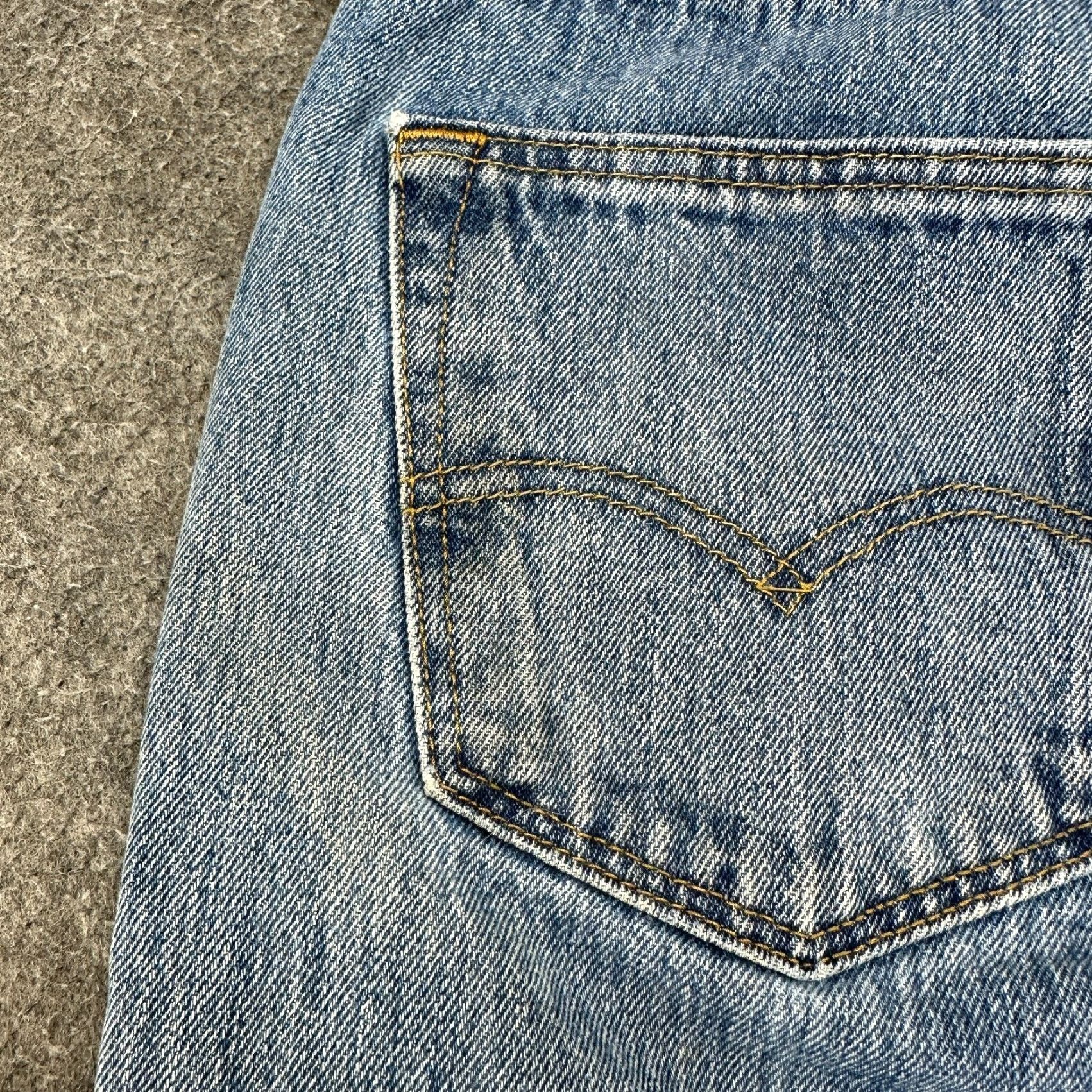 Levi's VINTAGE Levi's 501 Jeans Men 33x30 Blue Distressed Regular Fit Straight Inseam 30 Jeans Mens Levi's 500 Series Straight Size US 33 - 5 Thumbnail
