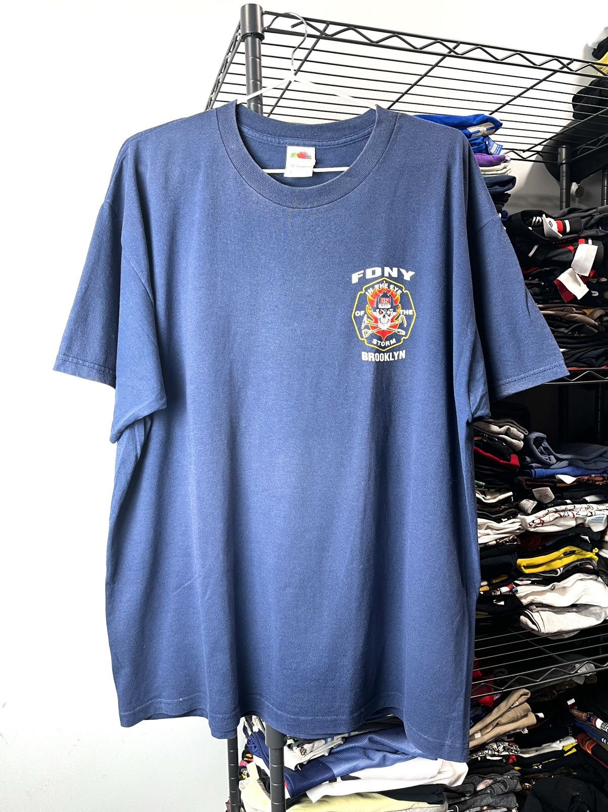 Vintage Vintage FDNY Brooklyn Firefighter Skull Graphic T Shirt Size US XL / EU 56 / 4 - 2 Thumbnail