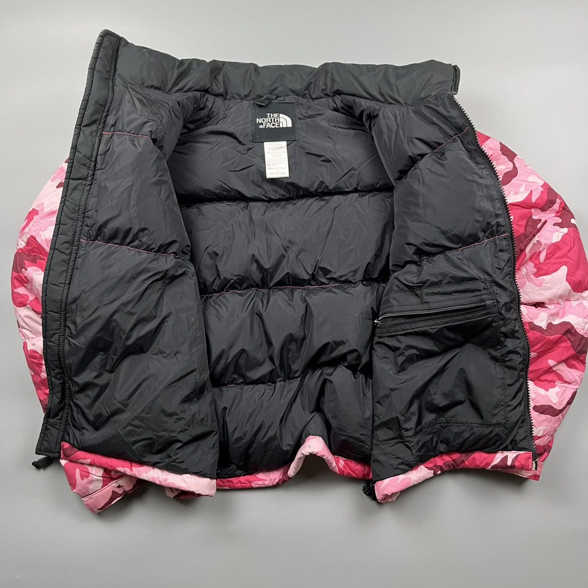 The North Face The North Face - Pink Camouflage Nuptse Puffer 600 Size US S / EU 44-46 / 1 - 14 Thumbnail
