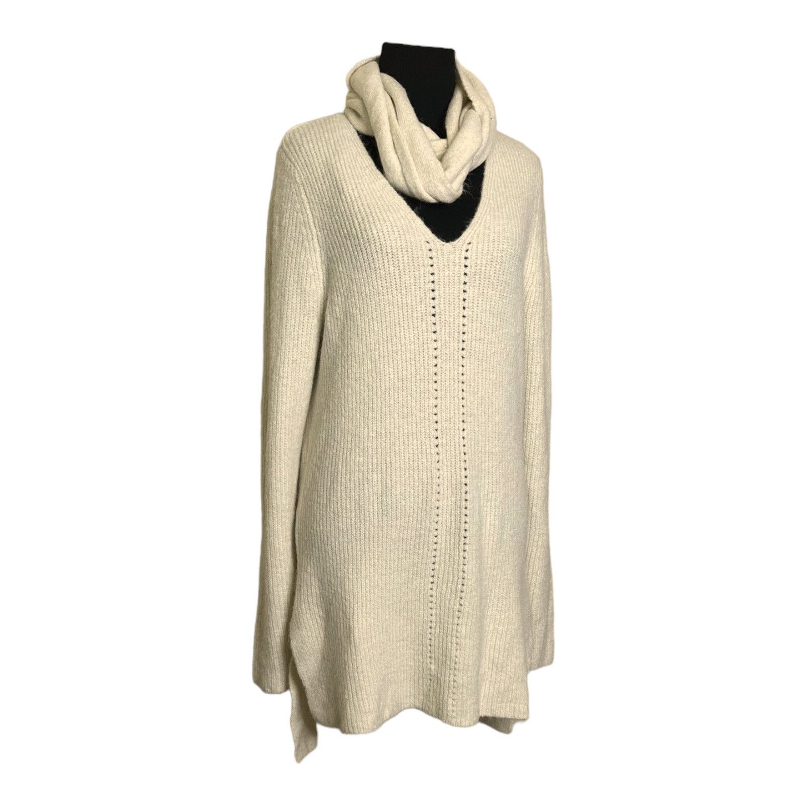 Liz Claiborne Liz Claiborne Pointelle Sweater with Infinity Scarf Size L Size L / US 10 / IT 46 - 10 Thumbnail