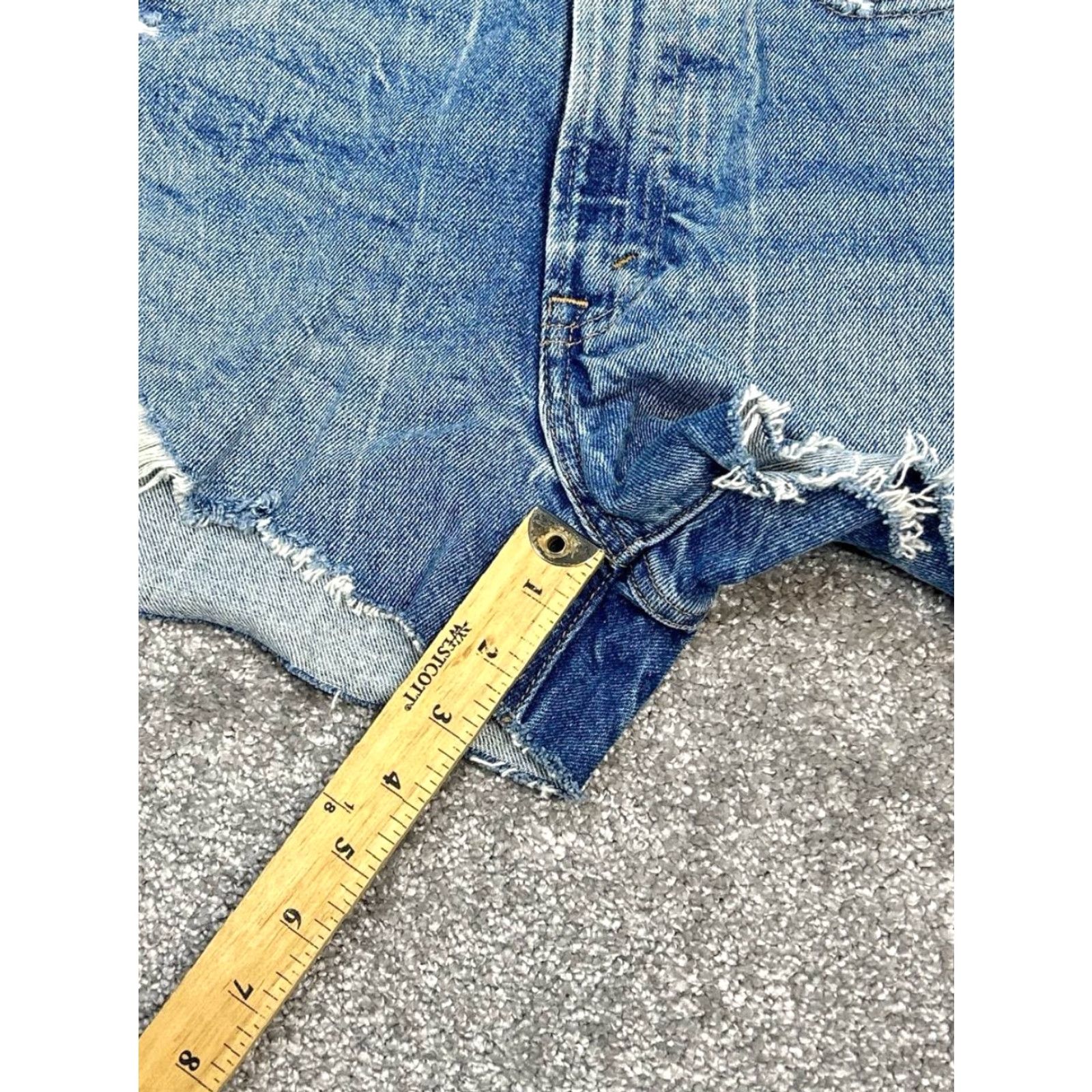 Abercrombie & Fitch Abercrombie & Fitch Shorts Womens 25 Light Wash Denim Natural Rise Cut Offs Size 42" / US 20 - 2 Thumbnail