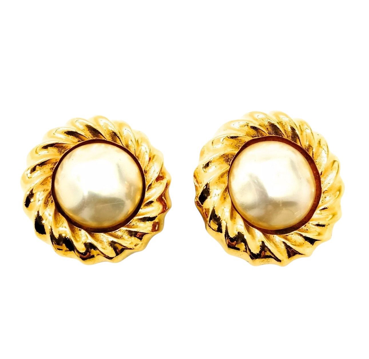 Chanel Chanel Earring Gold Whites Luxury Brand in Mint Condition Size ONE SIZE - 1 Thumbnail