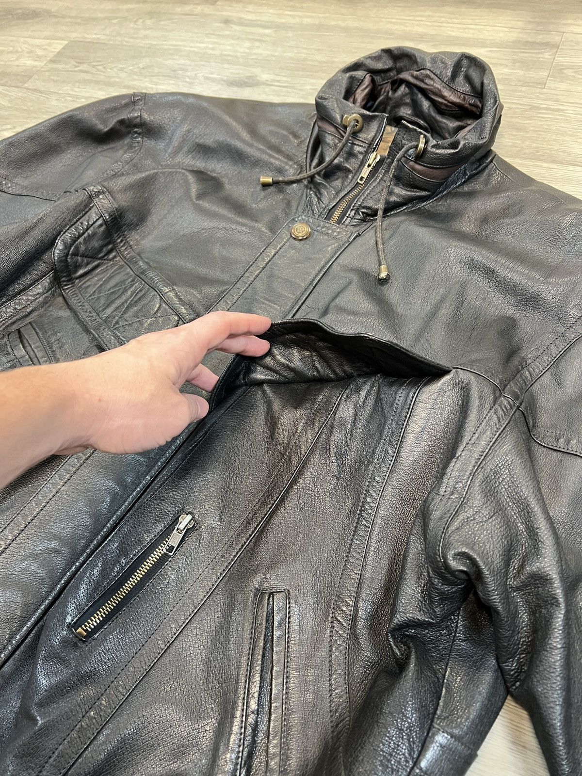 Leather True Vintage 80s Distressed Black Leather Bomber Jacket Size US XXL / EU 58 / 5 - 7 Thumbnail