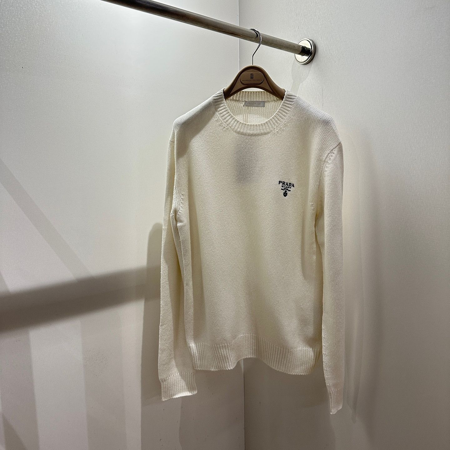 Prada Prada Logo Cashmere Crewneck Sweater Size 46 Size US S / EU 44-46 / 1 - 1 Thumbnail
