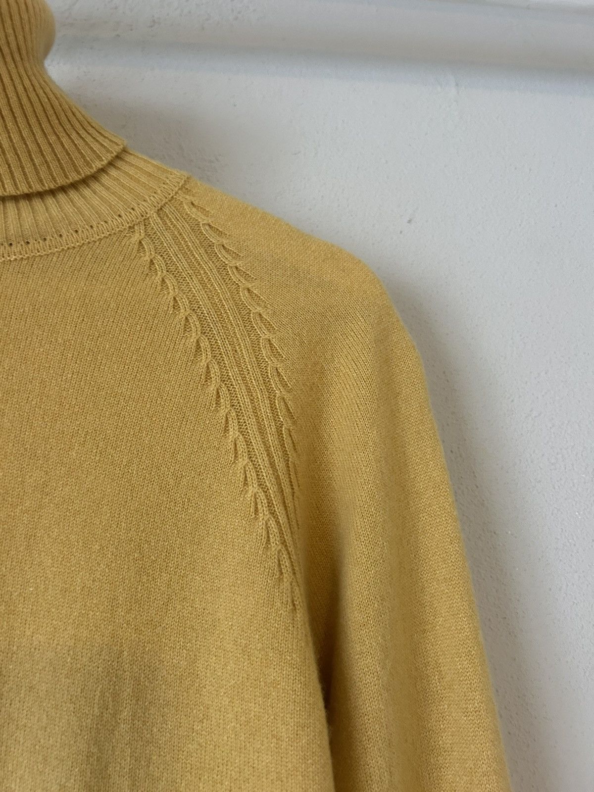 Loro Piana 100% Cashmere Mustard Yellow Turtleneck Sweater - Size 38 Size XS / US 0-2 / IT 36-38 - 4 Thumbnail