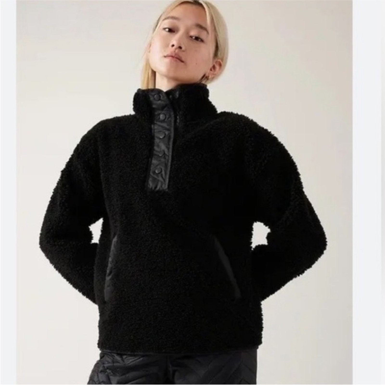 Athleta NEW ATHLETA Black Sherpa Teddy Coat Button Jacket Sweater Size L / US 10 / IT 46 - 9 Thumbnail
