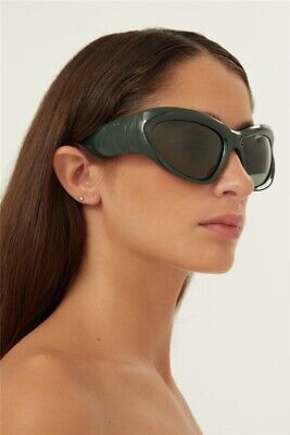 Balenciaga Balenciaga BB0228S 004 Sunglasses Gold Geometric Frame Size ONE SIZE - 2 Thumbnail