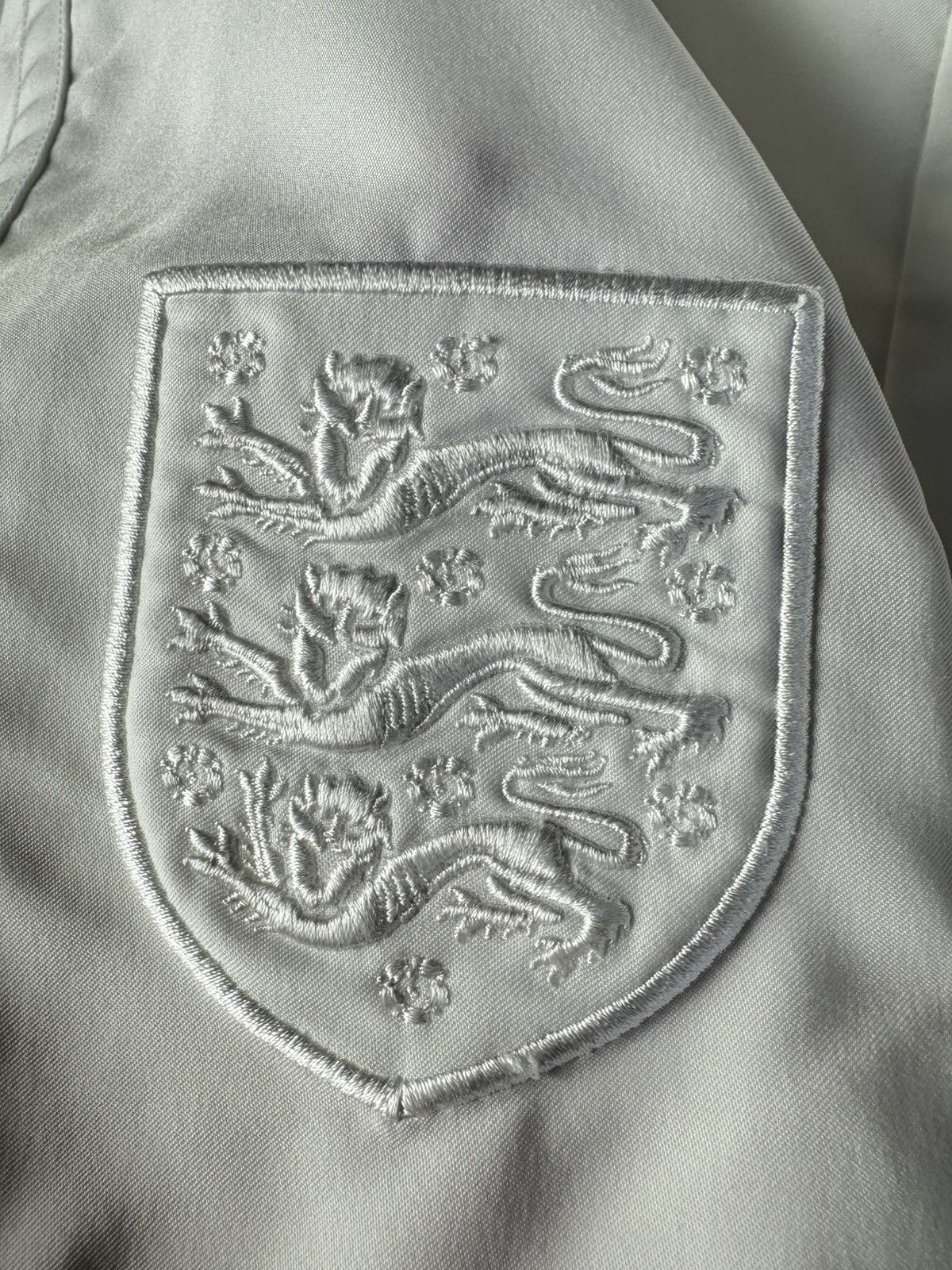 Umbro England 2009 2010 Home Football Soccer Jersey Umbro size L Size US 34 / EU 50 - 4 Thumbnail