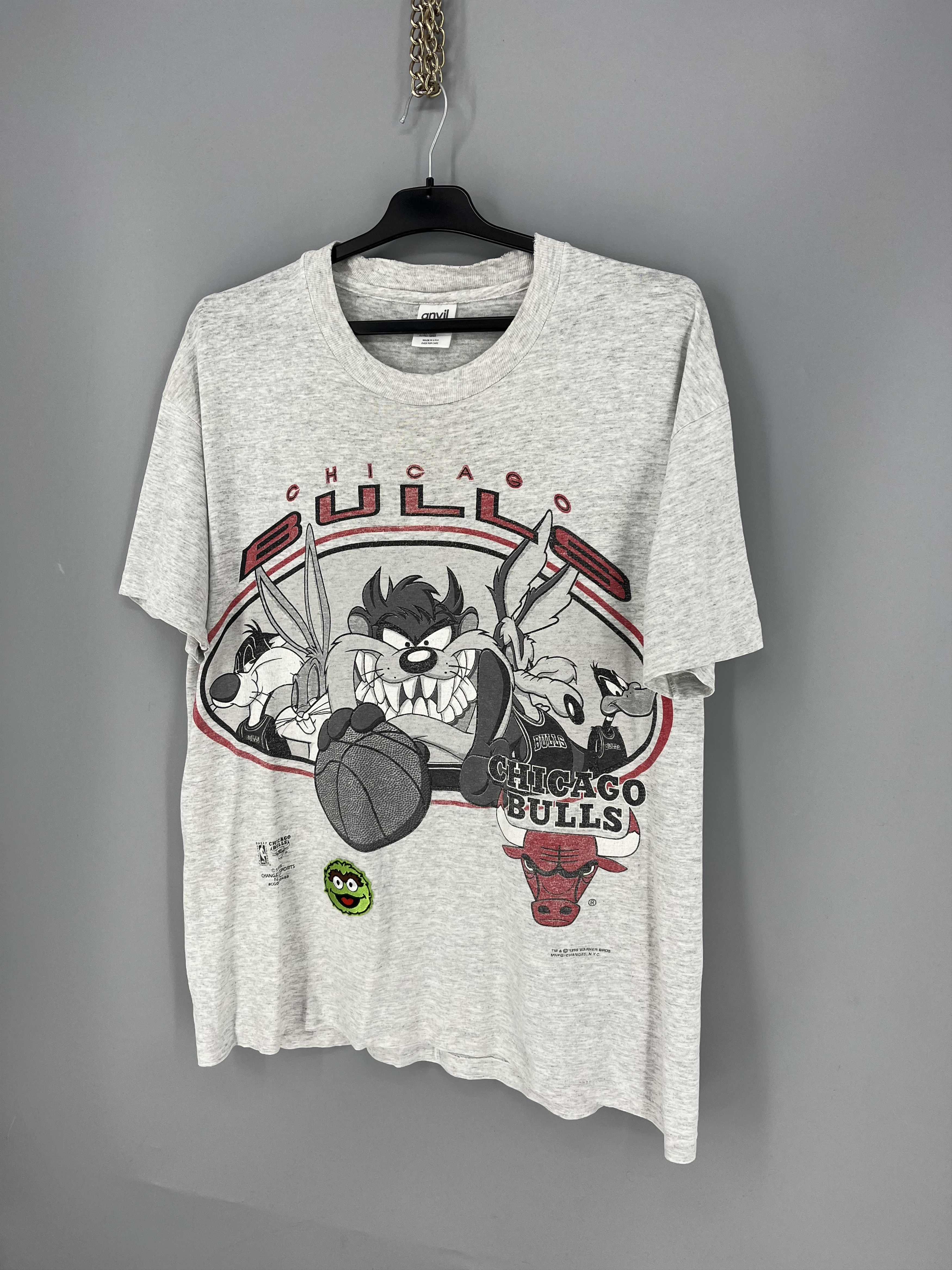 Warner Bros Vintage Looney Tunes Chicago Bull Grey Shirt 90S MADE IN USA Size US L / EU 52-54 / 3 - 3 Thumbnail