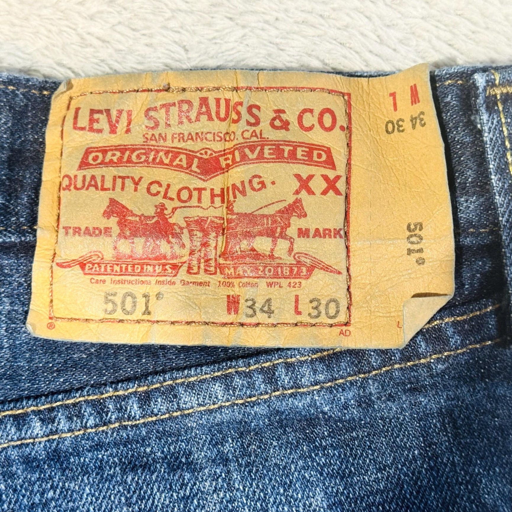 Levi's VINTAGE Levi's 501 Jeans Mens 34x30 Blue Medium Wash Straight Denim 90s Size US 34 / EU 50 - 5 Thumbnail