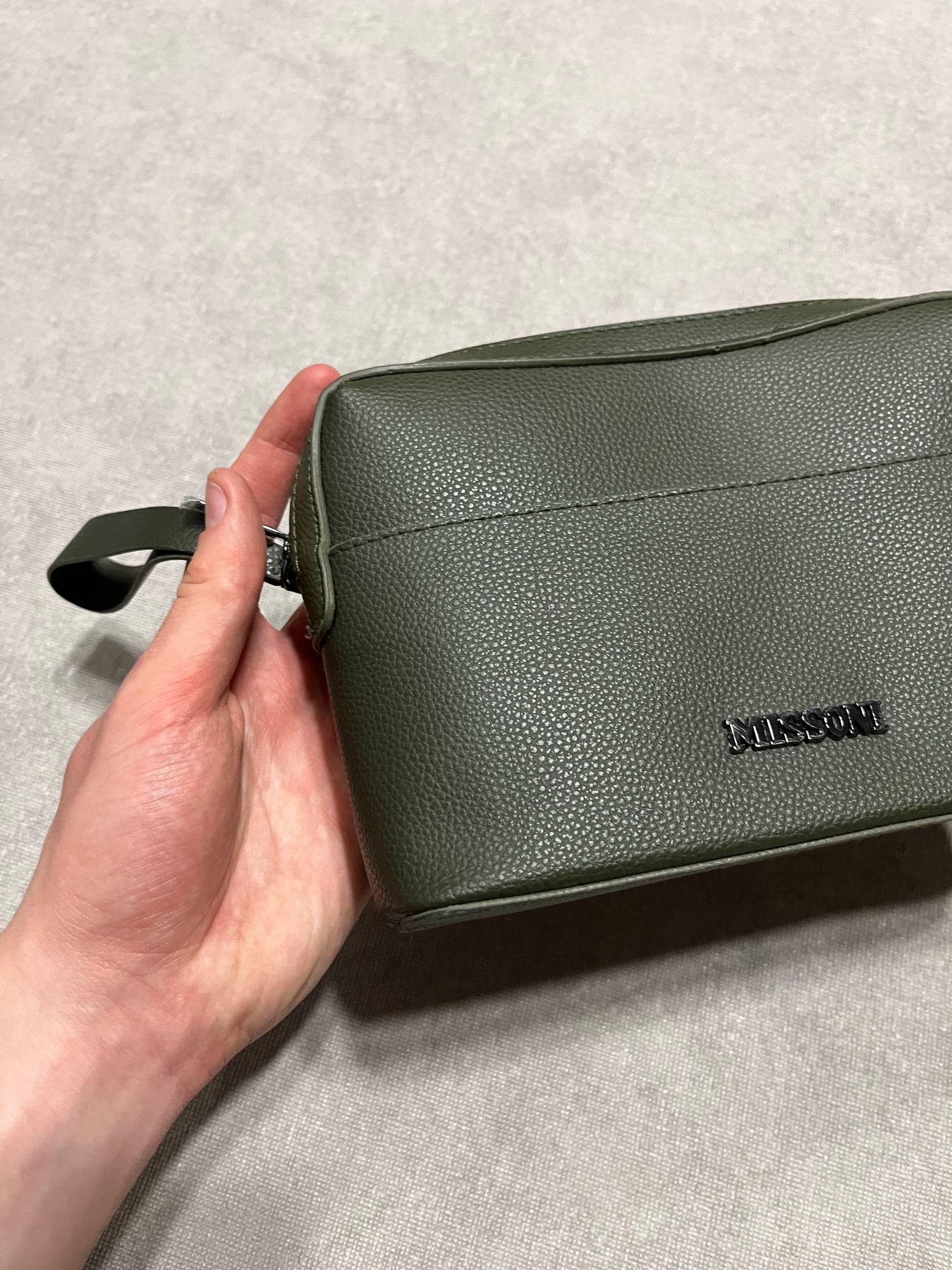 Missoni Missoni Women`s Hardware Logo Leather Cosmetic Pouch Bag Size ONE SIZE - 3 Thumbnail