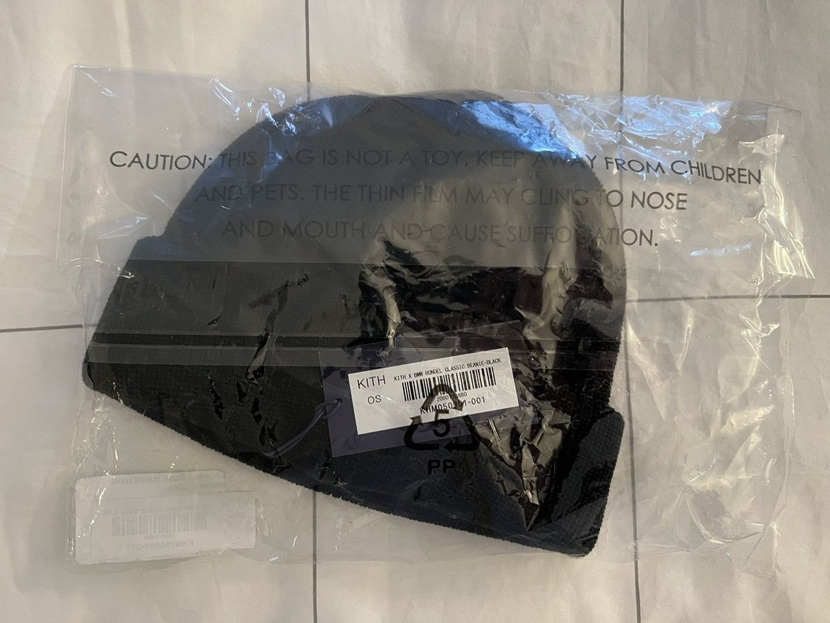 BMW × Kith Kith for BMW Mia Beanie With Enamel Logo in Techno Violet Size ONE SIZE - 8 Thumbnail