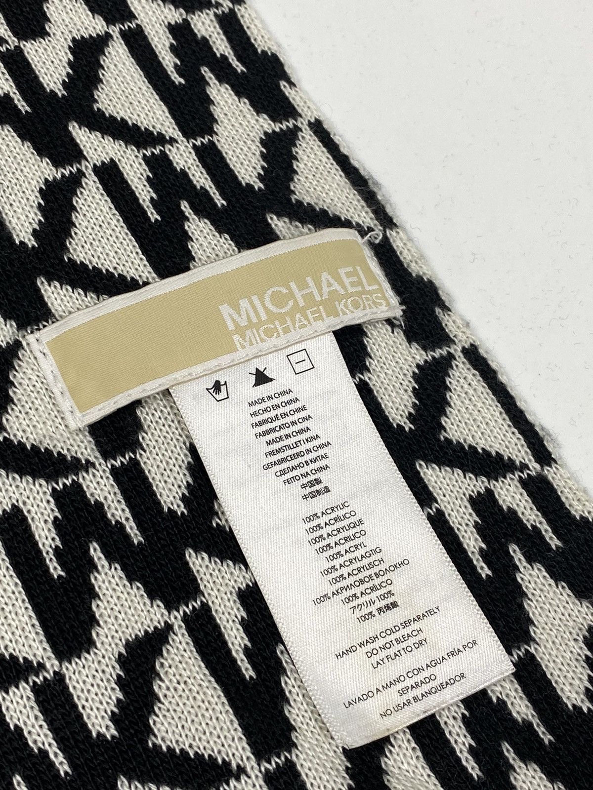 Michael Kors Michael Kors Beanie + Scarf Set Monogram Size ONE SIZE - 3 Thumbnail