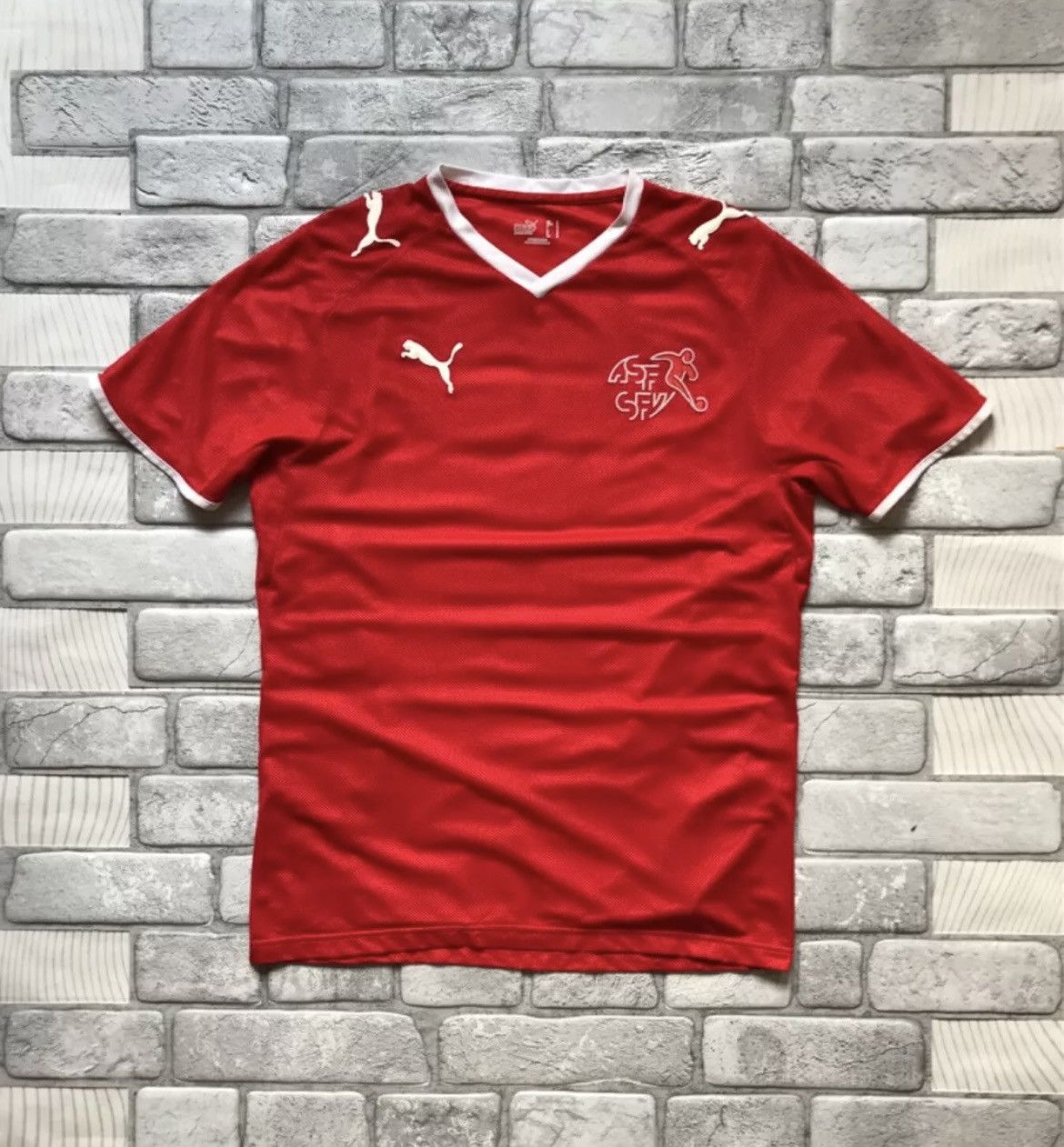 Puma × Vintage Mens T Shirt Jersey Puma Switzerland Size S Size US S / EU 44-46 / 1 - 1 Thumbnail