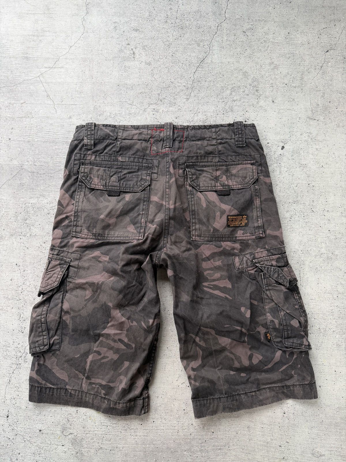 Alpha Industries 📌Vintage Alpha Industries shorts cargo men’s Y2K carhartt Size US 32 / EU 48 - 8 Thumbnail