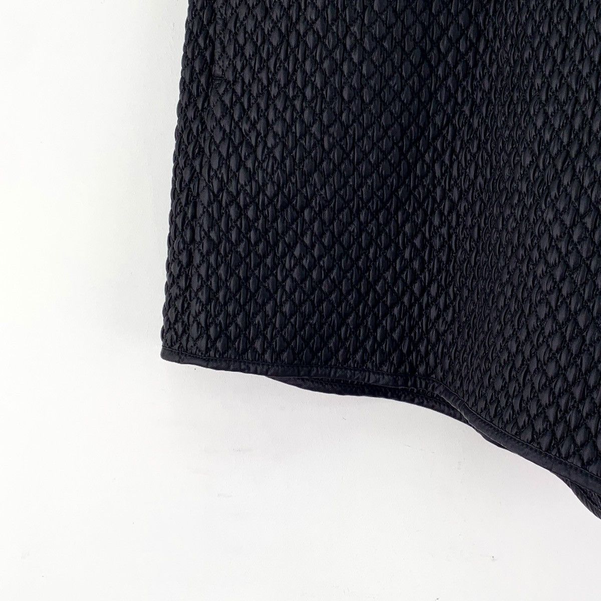 Moncler Moncler Black Nylon Quilted Drawstring Casual Shorts K26WX Size 27" / US 4 / IT 40 - 4 Thumbnail