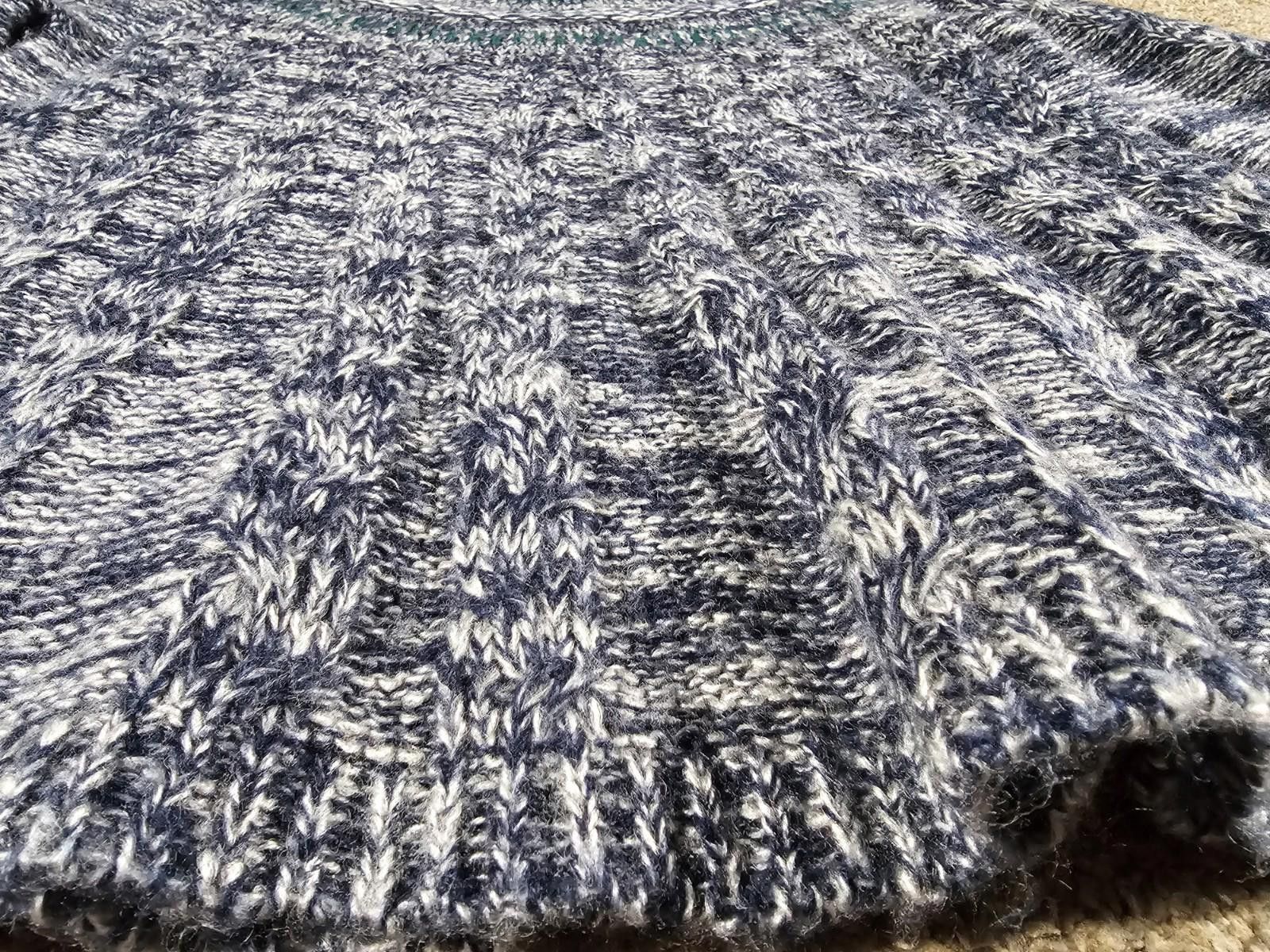 Hollister Hollister L Blue Cable Knit Sweater Size L / US 10 / IT 46 - 3 Thumbnail