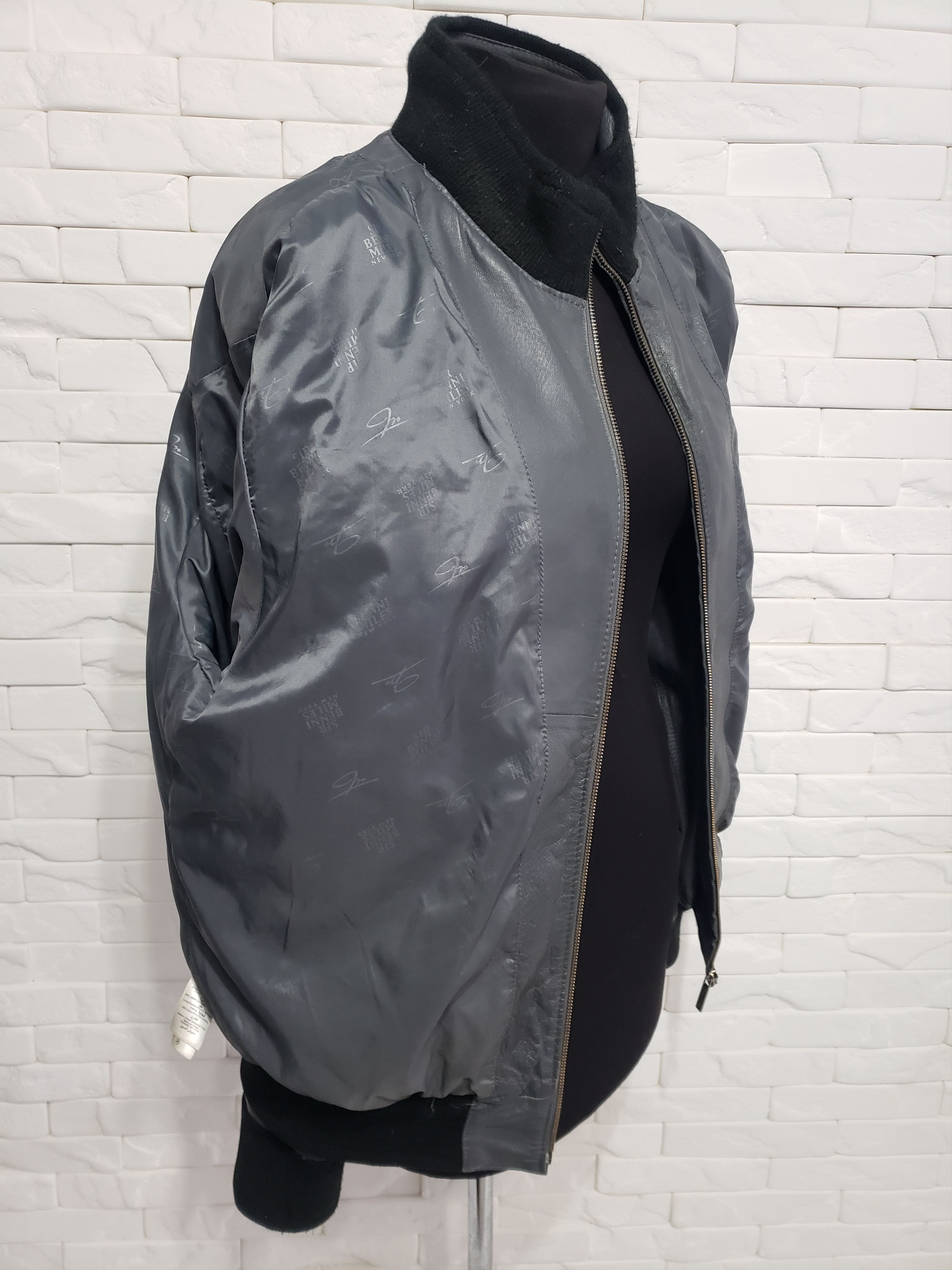 Other Gray leather jacket with a zipper with many pockets. Size US L / EU 52-54 / 3 - 9 Thumbnail