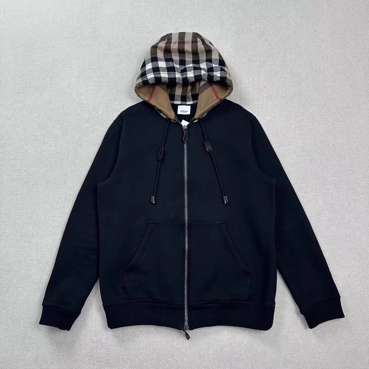 Burberry Burberry Check Hooded Zip Jacket Size S Near New Size US S / EU 44-46 / 1 - 1 Thumbnail
