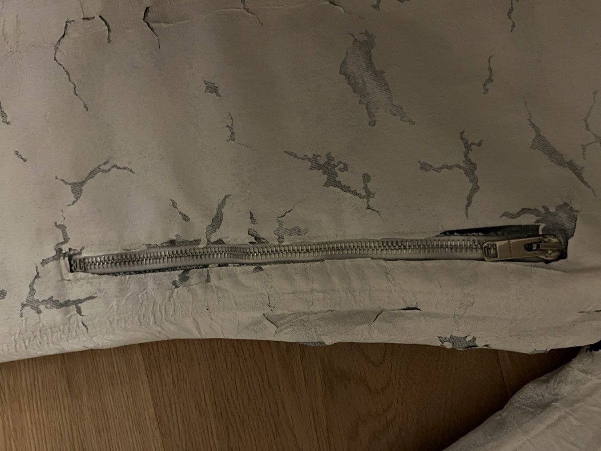Givenchy × MMW Givenchy White Crackled Zip Jeans Size US 28 / EU 44 - 8 Thumbnail
