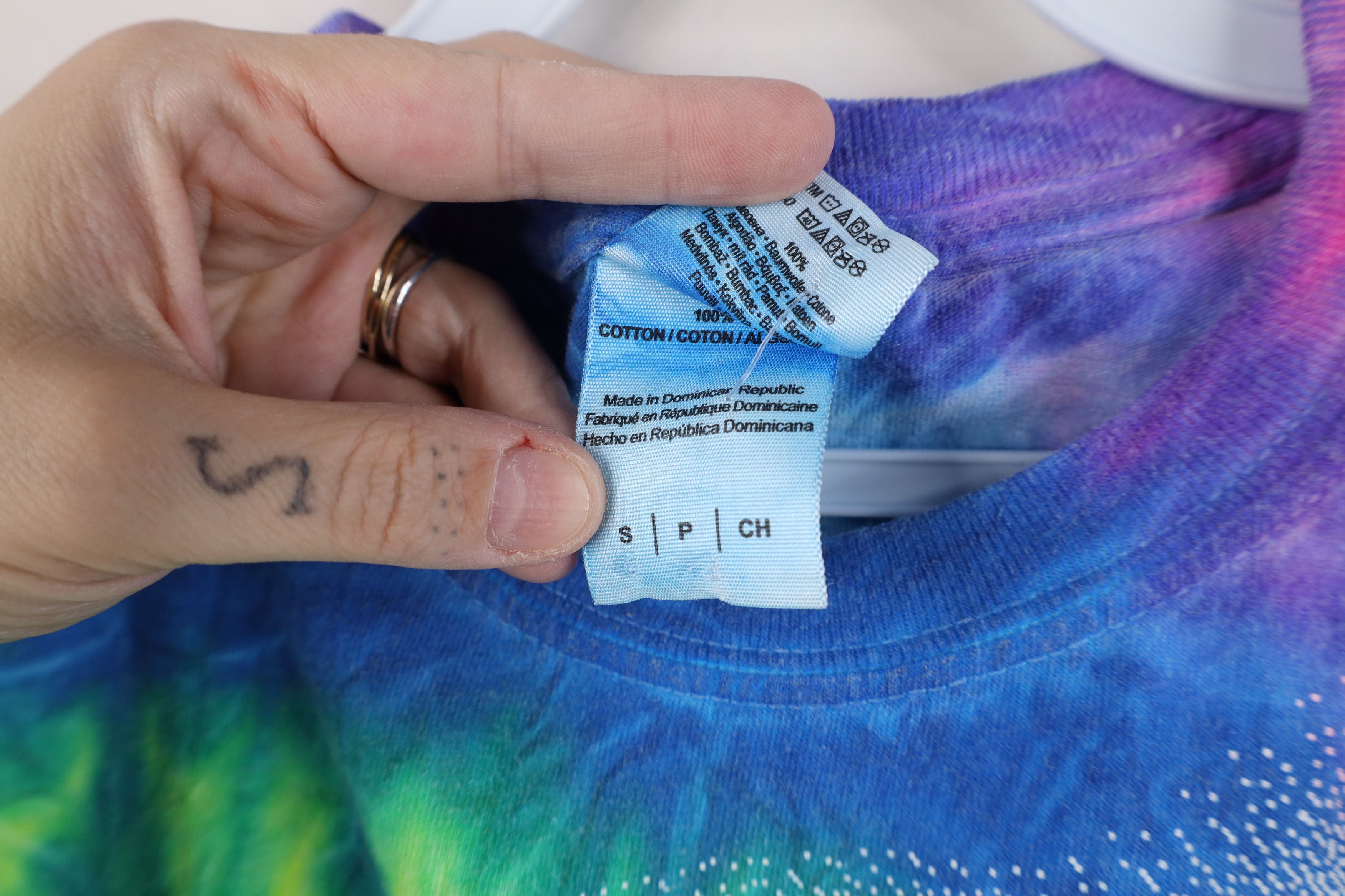 Vintage Vintage Y2K Peanuts Snoopy Tie Dye Cedar Point T-Shirt Size S / US 4 / IT 40 - 10 Thumbnail