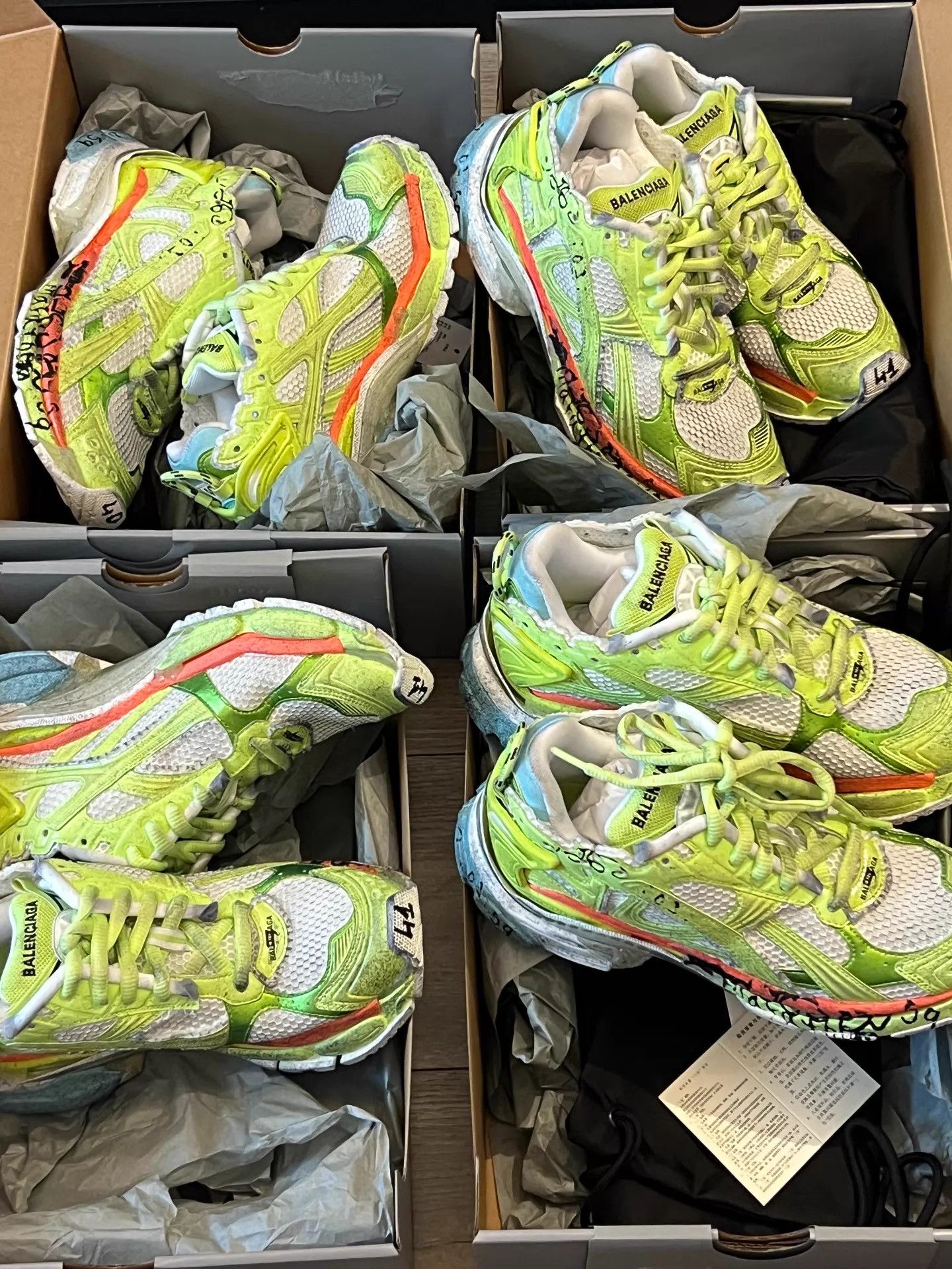 Balenciaga Balenciaga Runner Men's Low-Top Distressed Fluo Green Sneakers Size US 7 / EU 40 - 8 Thumbnail
