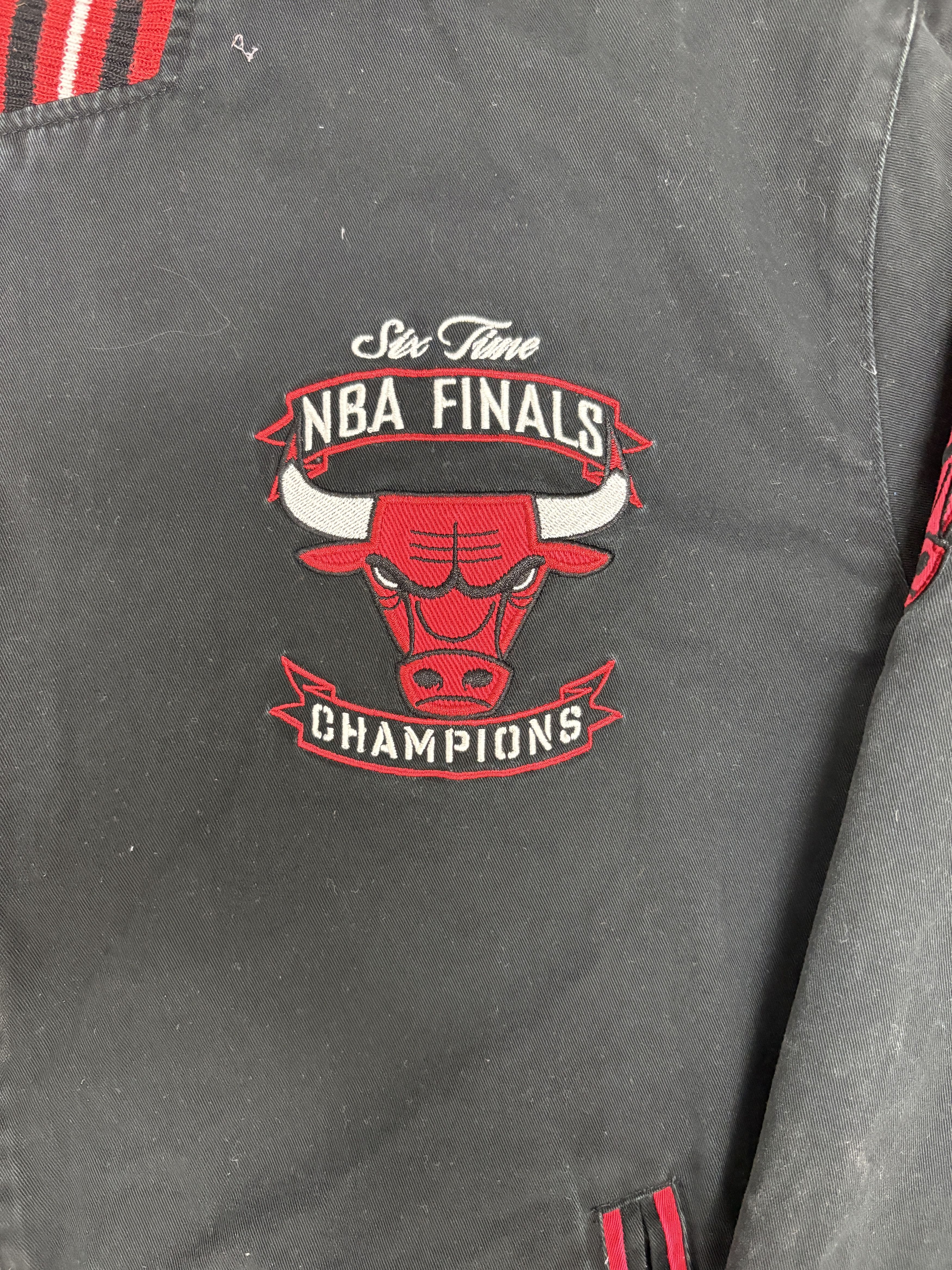 Vintage Chicago Bulls Champions Vintage Reversible Black Jacket Size US XL / EU 56 / 4 - 2 Thumbnail