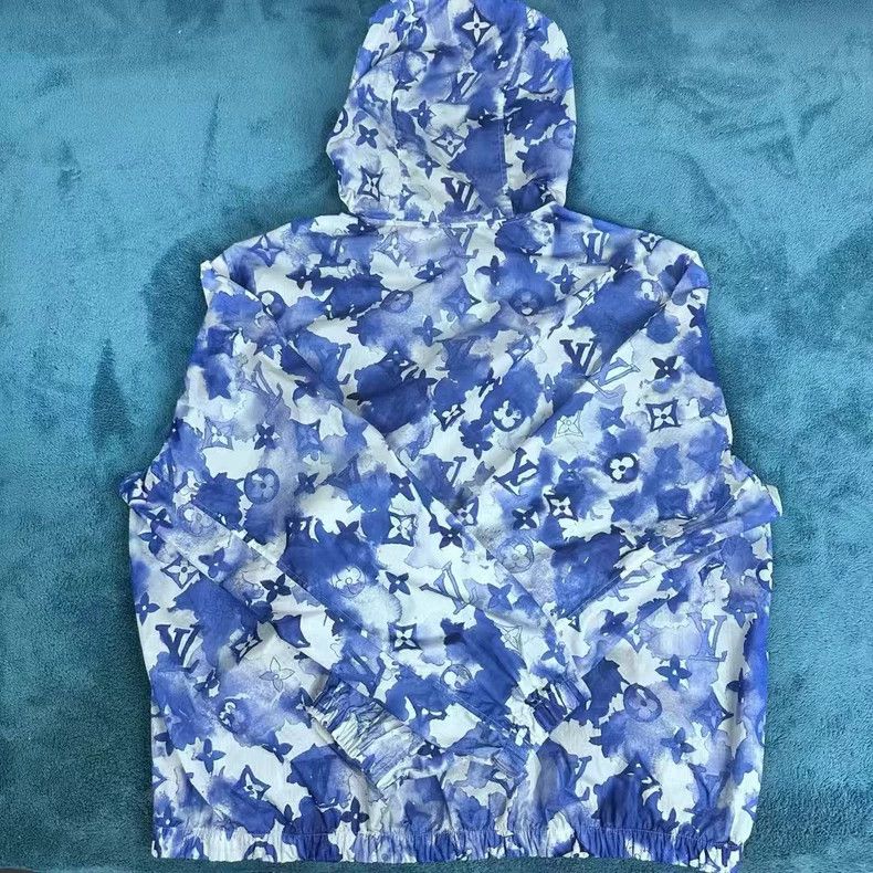 Louis Vuitton LOUIS VUITTON Logo printed windproof jacket 2501-Nextarrow Size US M / EU 48-50 / 2 - 2 Thumbnail