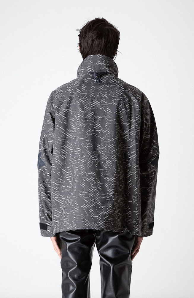 White Mountaineering $1200 White Mountaineering Saitos Original Camo Jacket Size US XL / EU 56 / 4 - 3 Thumbnail