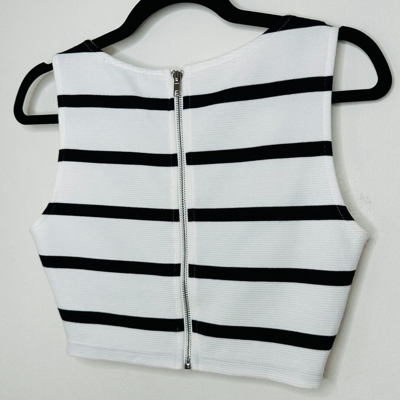 Other Ezra Black White Striped Sleeveless V-Neck Crop Front Knot S Size S / US 4 / IT 40 - 7 Thumbnail