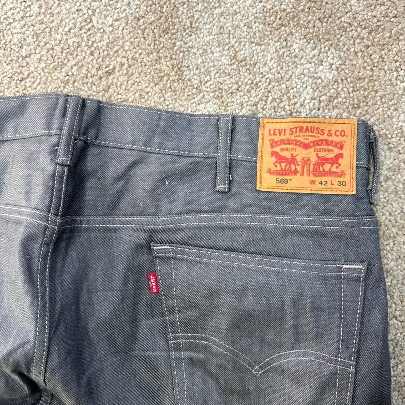 Levi's Levi's 569 Loose Straight Jeans Mens 42x30 Gray Denim Baggy 90s Grunge Distressed Relaxed Fit Bag Loops 5-Pocket Denim Jeans Size US 42 / EU 58 - 3 Thumbnail