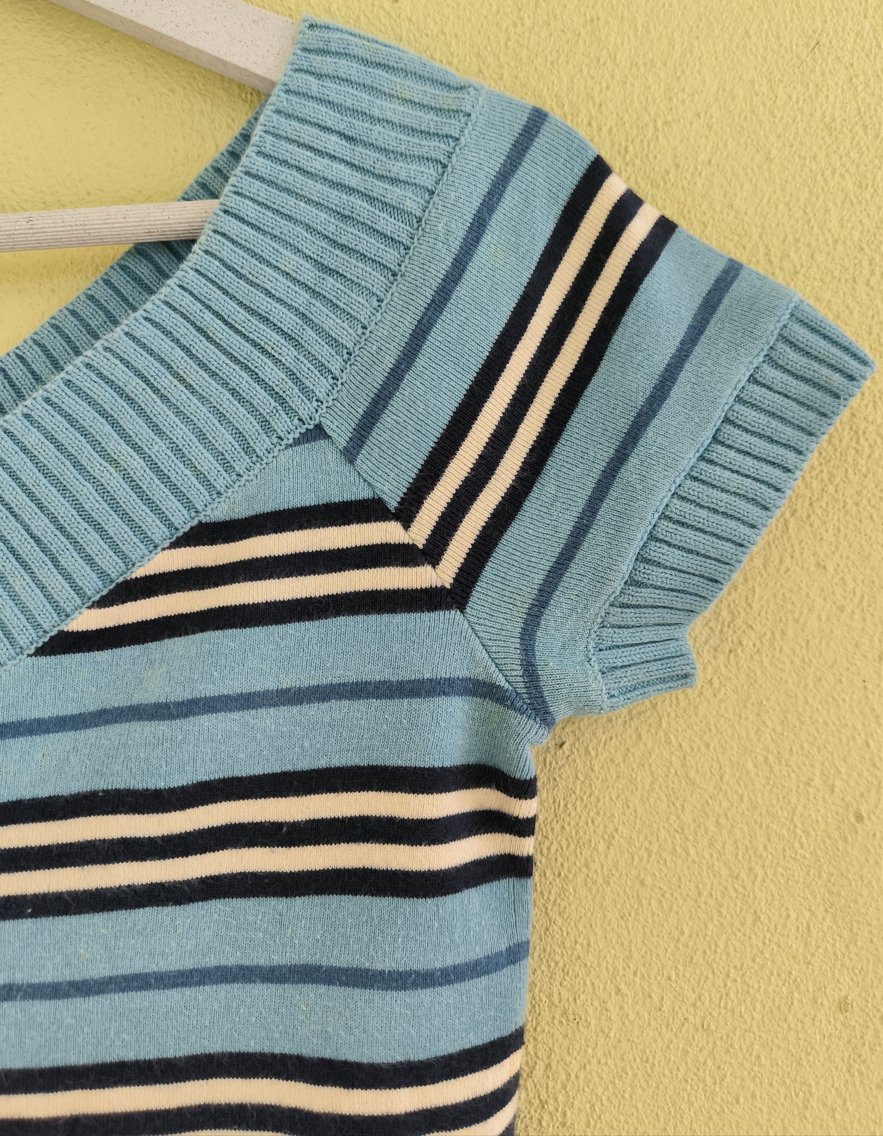 Burberry BURBERRY Blue Label striped v-neck short sleeve sweatshirt Size M / US 6-8 / IT 42-44 - 4 Thumbnail