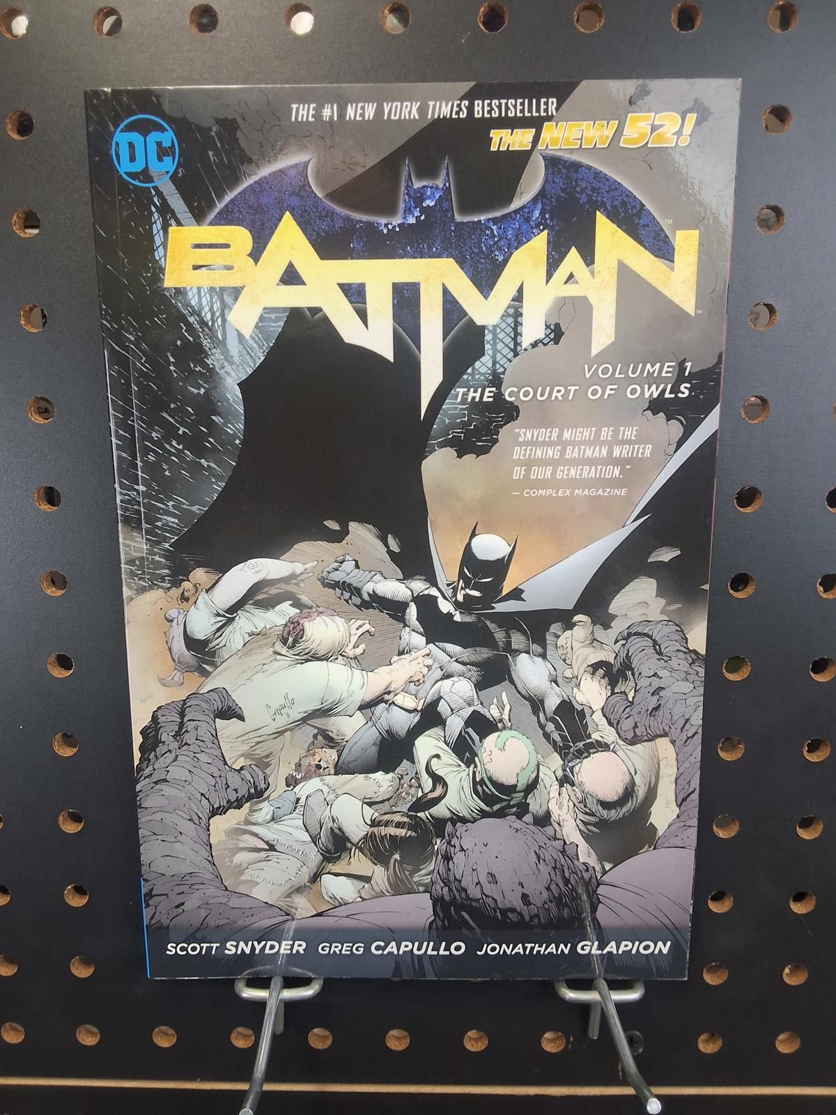DC Comics Batman Vol 1: The Court of Owls - The New 52 Graphic Novel Size ONE SIZE - 1 Thumbnail