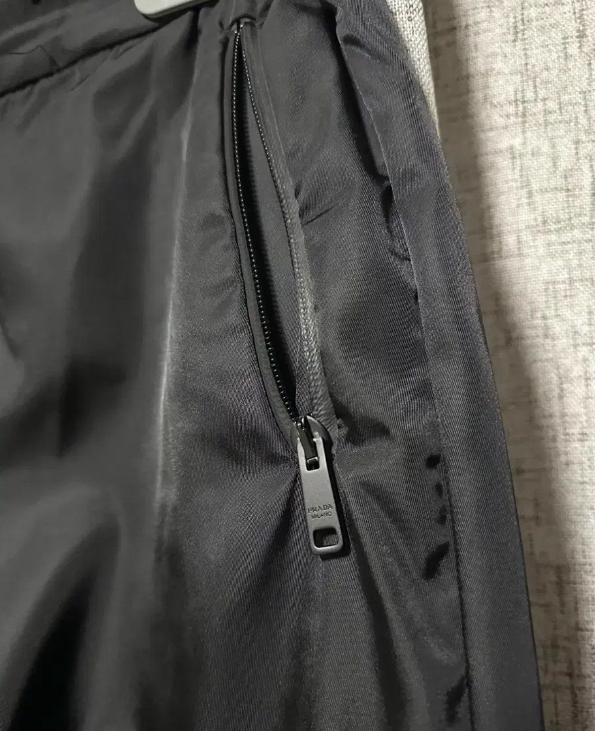 Prada Gabardine Nylon Pants / blk Size US 34 / EU 50 - 2 Thumbnail